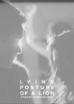 ლომი მწოლიარე პოზაში ქართულად - Lying Posture of